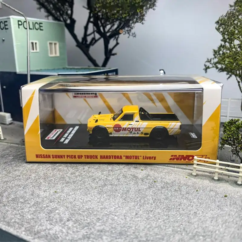 Модели INNO64 1:64 Sunny HAKOTORA Пикап Коллекция литья под давлением сплава модель