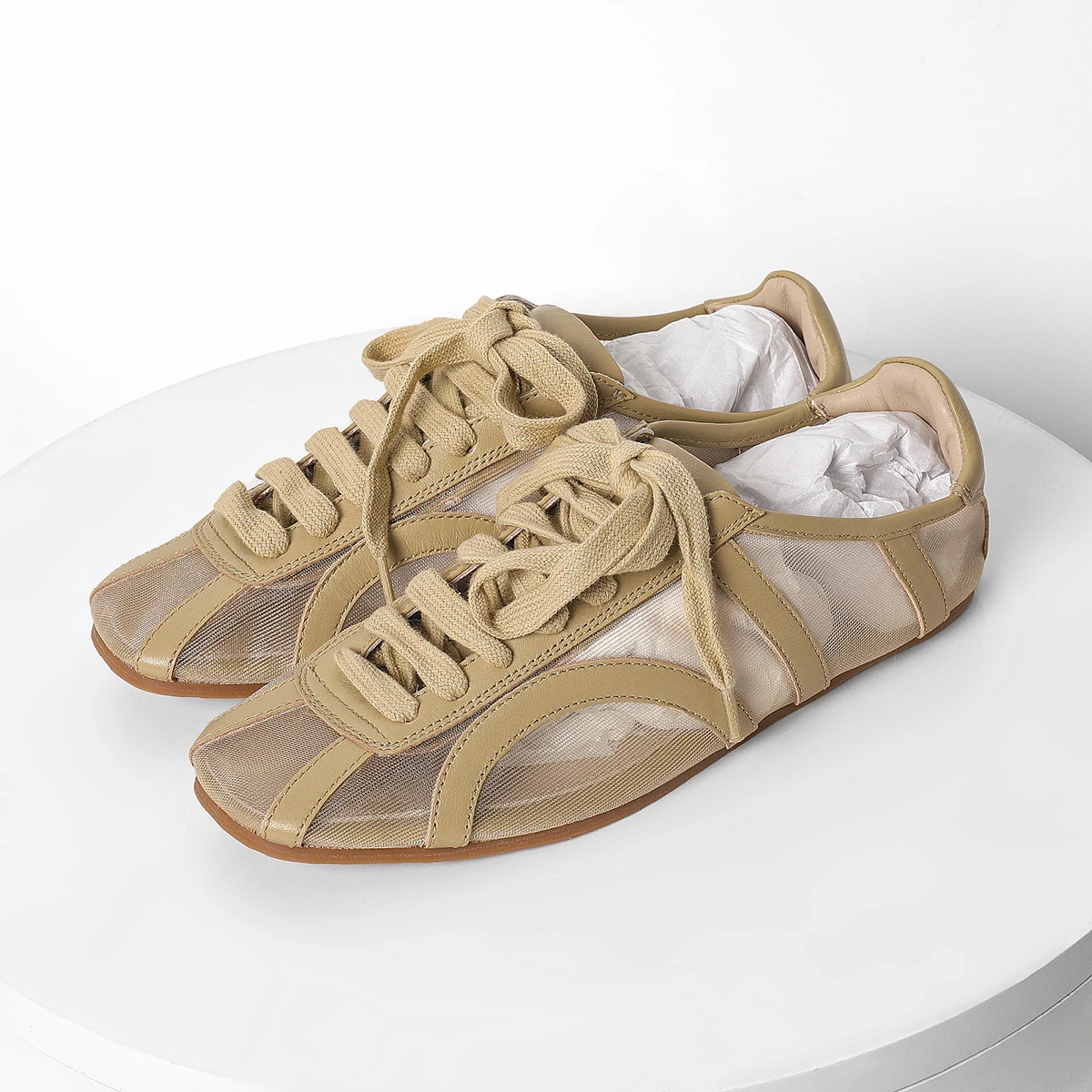 Туфли женские из воловьей кожи на шнуровке круглый носок плоская