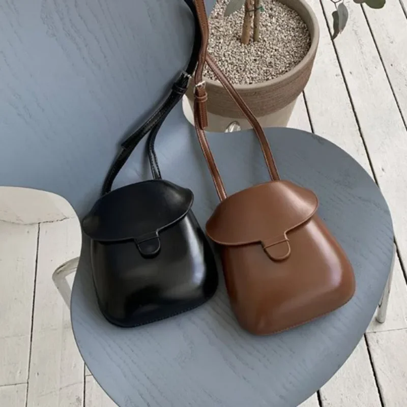 

Chic Vintage Messenger Purse Simple Luxury Designer Saddle Flap Shoulder Handbag PU Leather Casual Crossbody Bags for Women