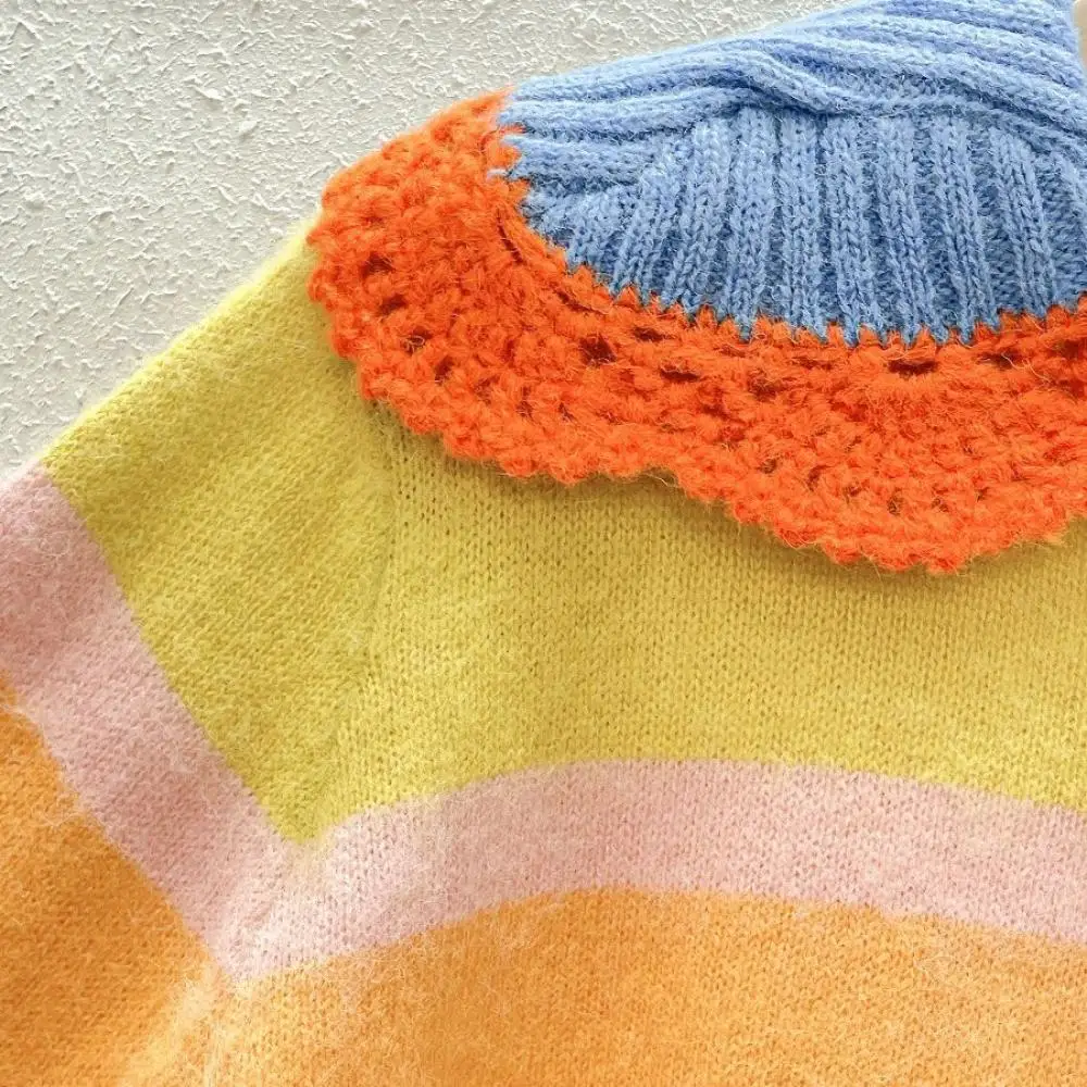 Женский трикотажный свитер в стиле ретро