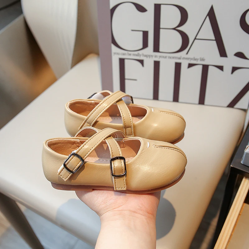 Мокасины из ПУ кожи для девочек повседневные модные туфли на платформе простые