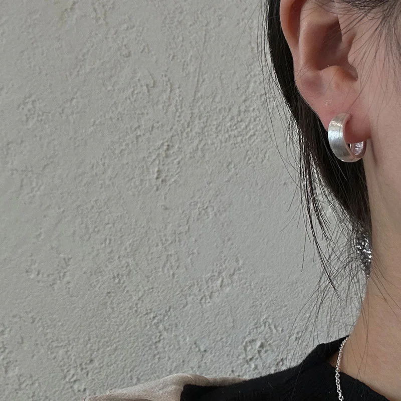 

Frosted circular earrings 925 full body pure silver simple bright fashionable personality cool style E9383