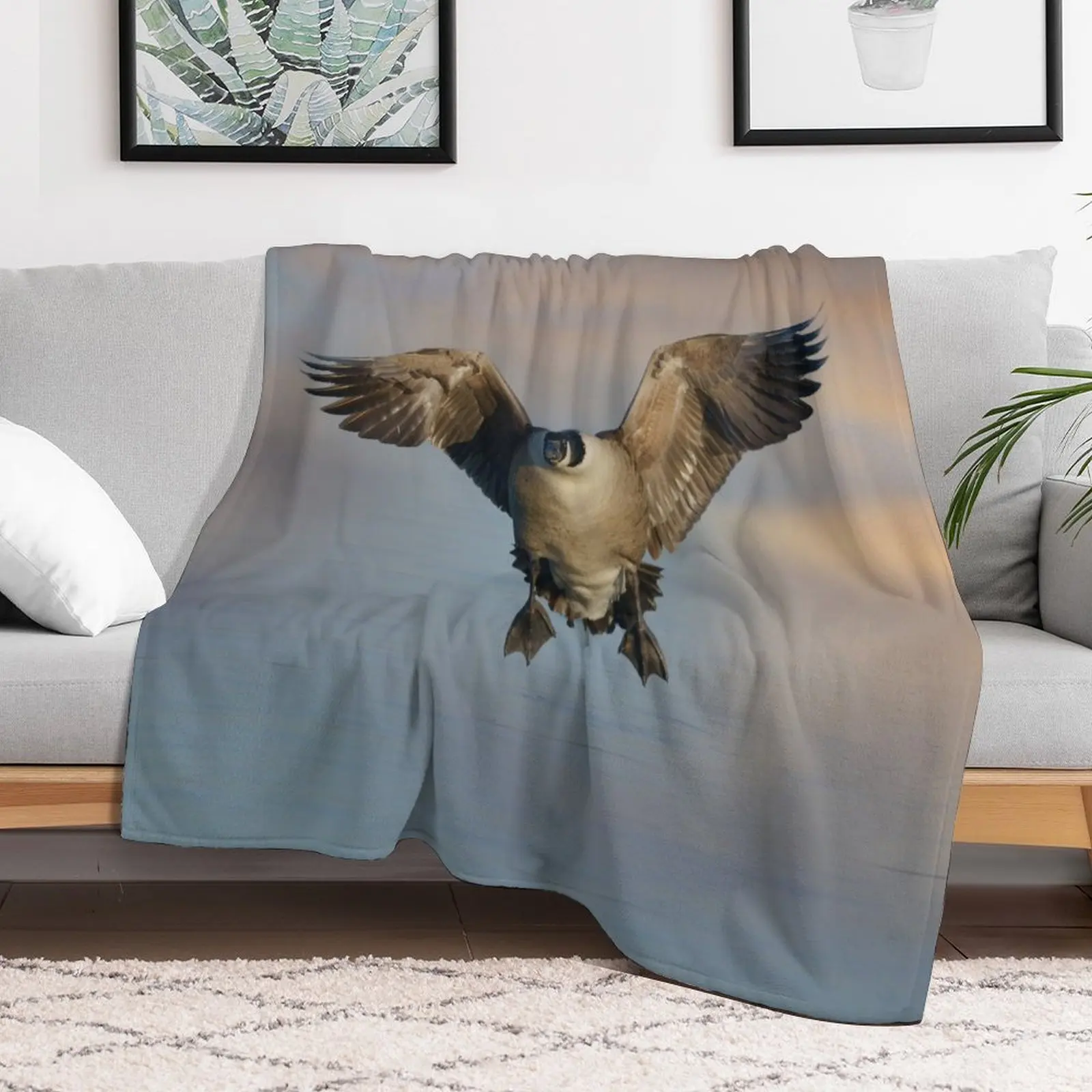 Пушистое одеяло Flying Canada Goose