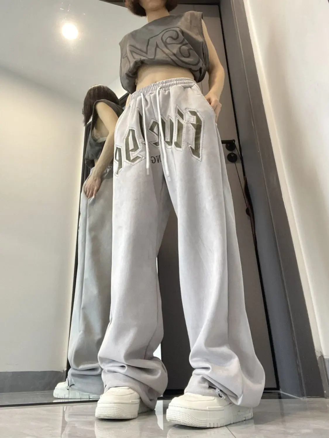 

Sports casual gray sweatpants women's wide leg loose straight leg pants spring and summer style pants