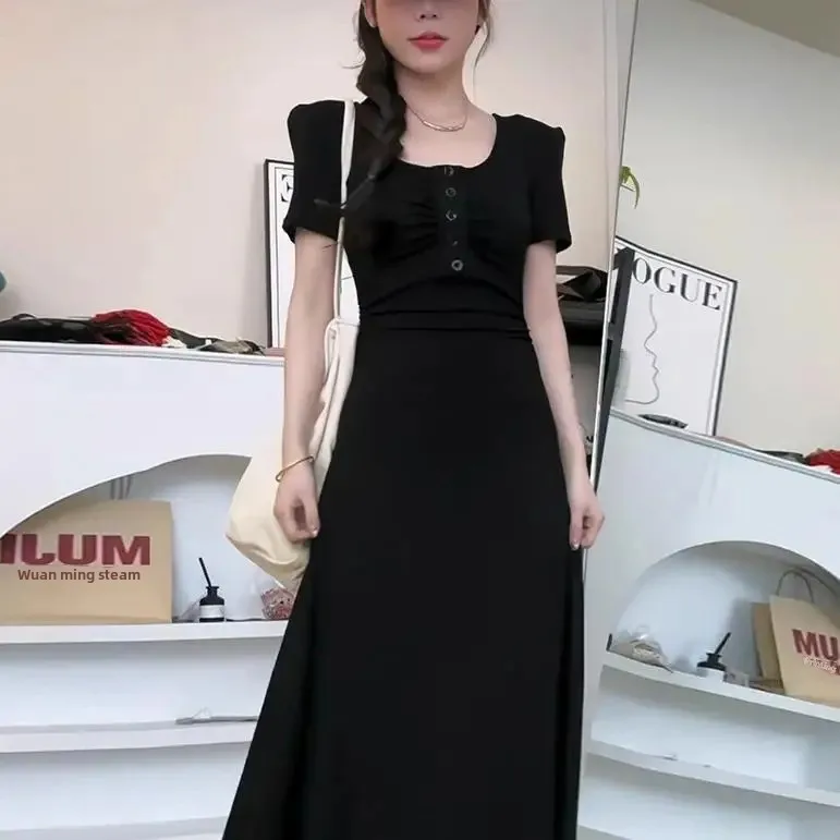 Элегантное платье во французском стиле без воротника с короткими рукавами для