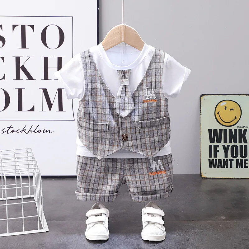 

Новинка, детская одежда, летний комплект одежды для маленьких мальчиков и девочек, наряды для маленьких джентльменов из 2 предметов, клетчат...