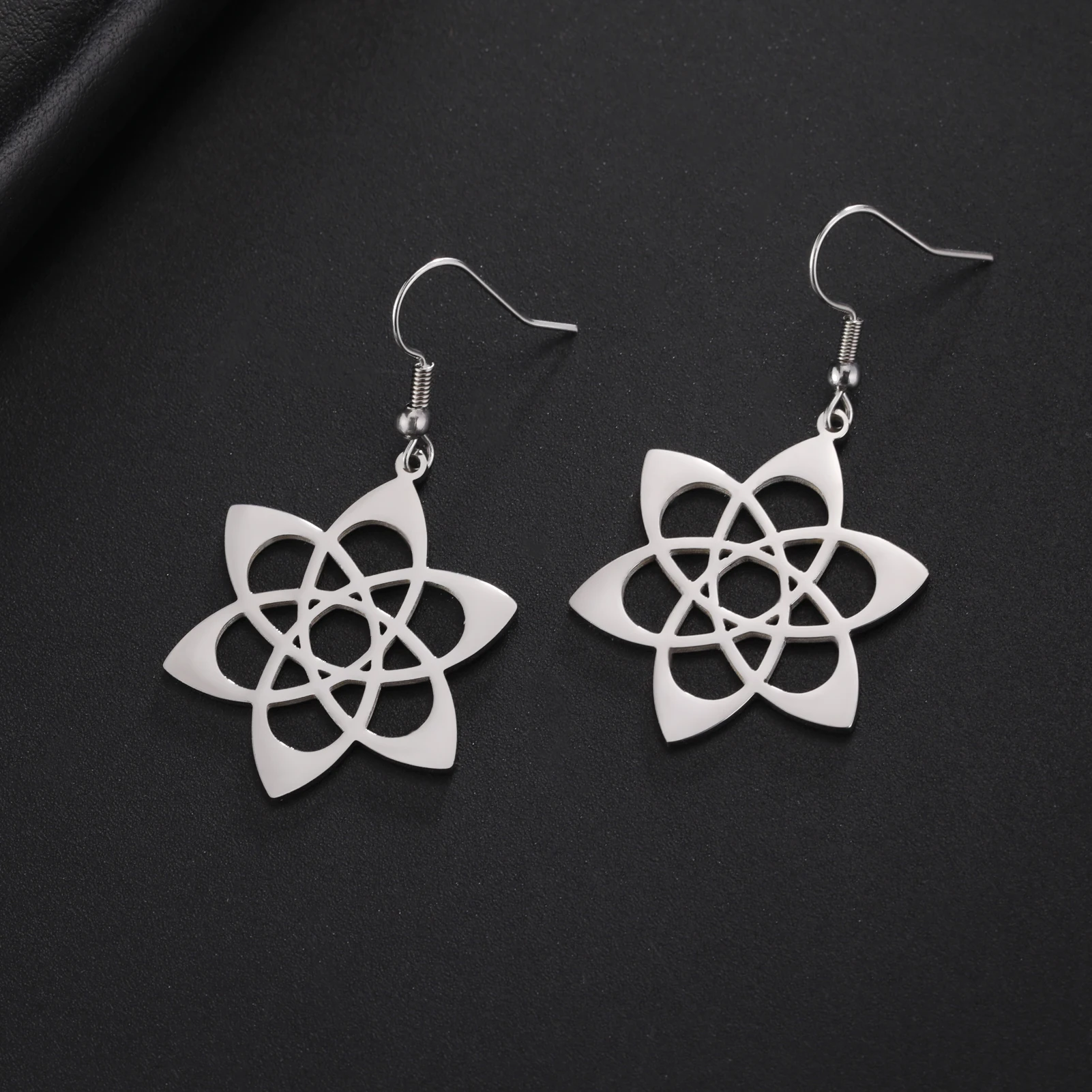 

LIKGREAT Eternal Flower Stainless Steel Earrings Women Vintage Star of David Protection Amulet Spiritual Jewelry Gift Wholesale