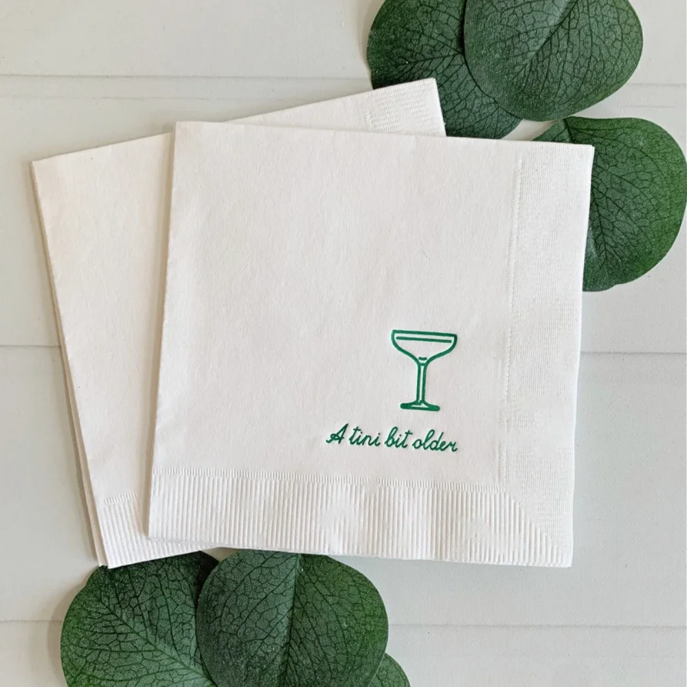 50 шт. персонализированные свадебные коктейльные салфетки просто немного старше