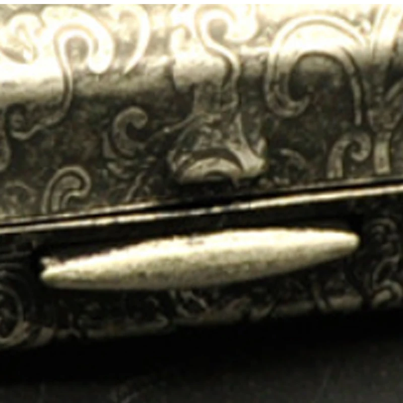 Vintage Hand-carved Metal Cigarette Case Rotating Lucky Beads Anti-pressure Moisture-proof Accessories with Gift Box |