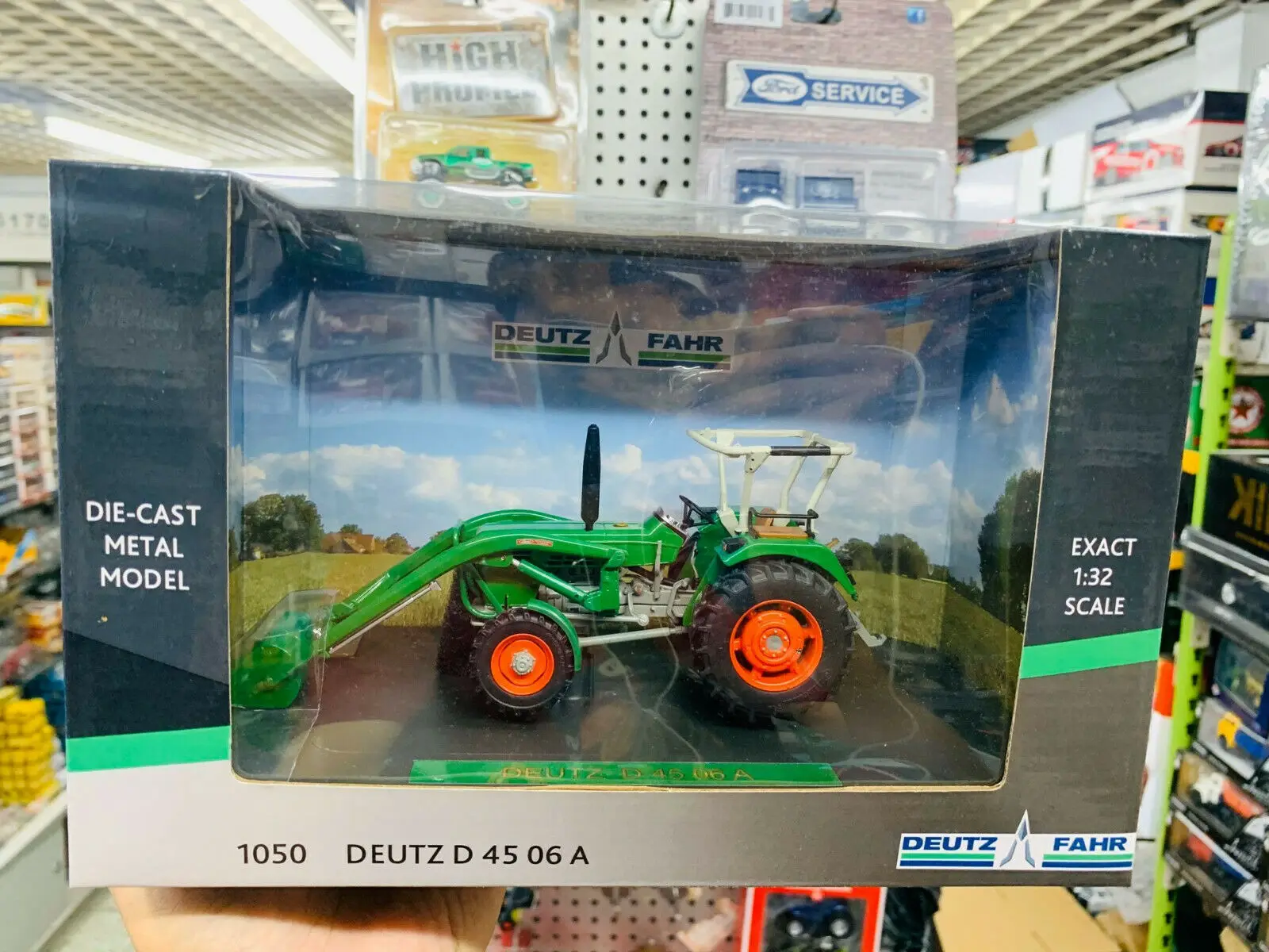 

Deutz-Fahr 1050 Deutz D 45 06 A Tractor Farm 1:32 Scale DieCast Model New in Box
