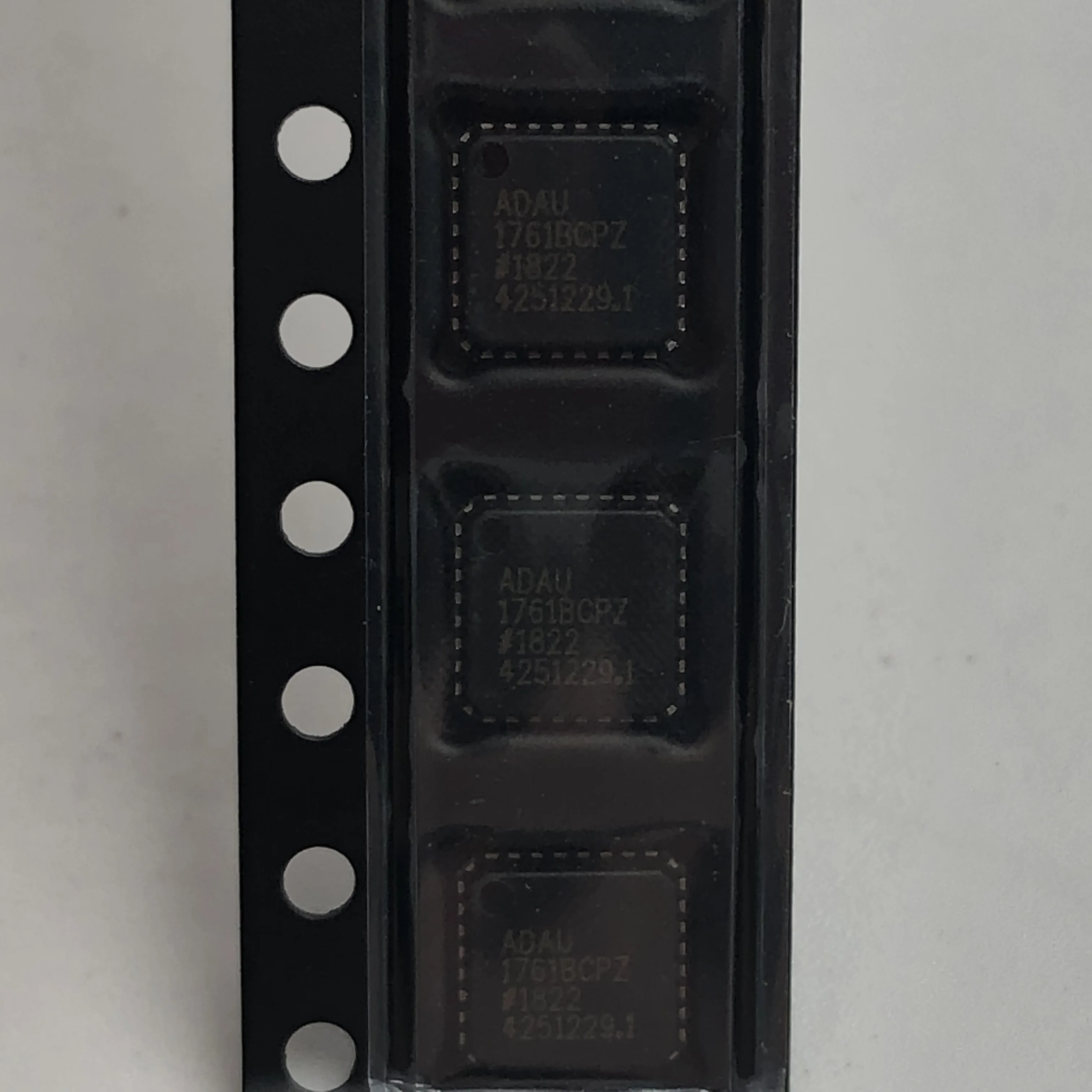 ADAU1761BCPZ LFCSP-32 Audio codec, 24 бит, 96 кГц, новый оригинальный запас