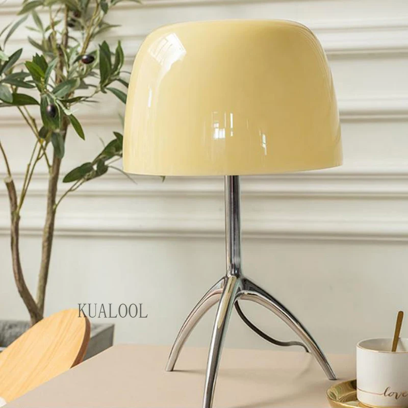 Итальянская настольная лампа Foscarini Lumiere для гостиной, спальни, кабинета, северный дизайнер, светодиодное стекло, современное освещение для чтения.