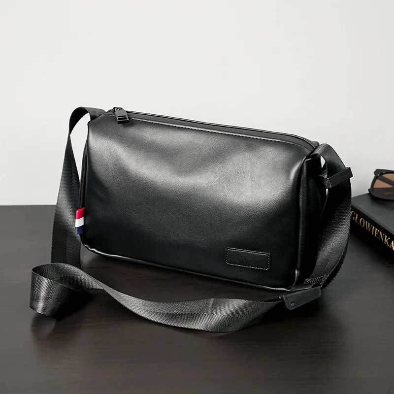 

Новинка 2023, модная мужская маленькая сумка, трендовая простая сумка через плечо, горизонтальная квадратная сумка, удобная уличная мужская сумка через плечо, мужская сумка