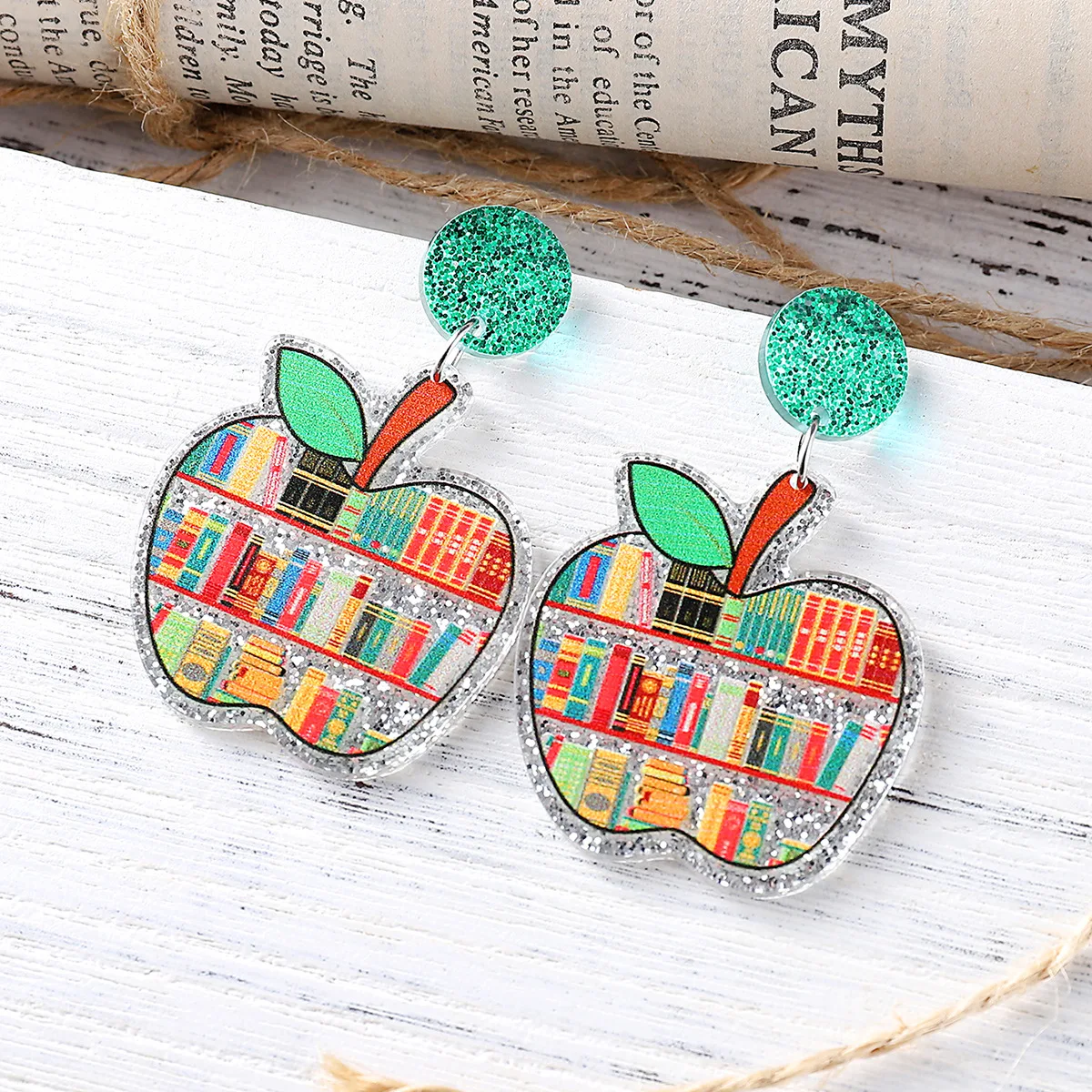 Подарок на день учителя 2025 ювелирные изделия карандаш в виде яблока книга