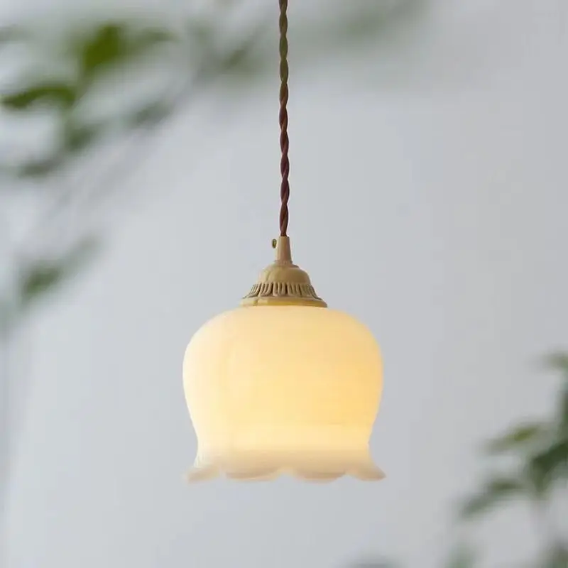 

French Bell Orchid Pendant Lights Retro Cream Wind Hanging Lamp for Dining Room Restaurant Bar Bedroom Aisle Entrance Indoor
