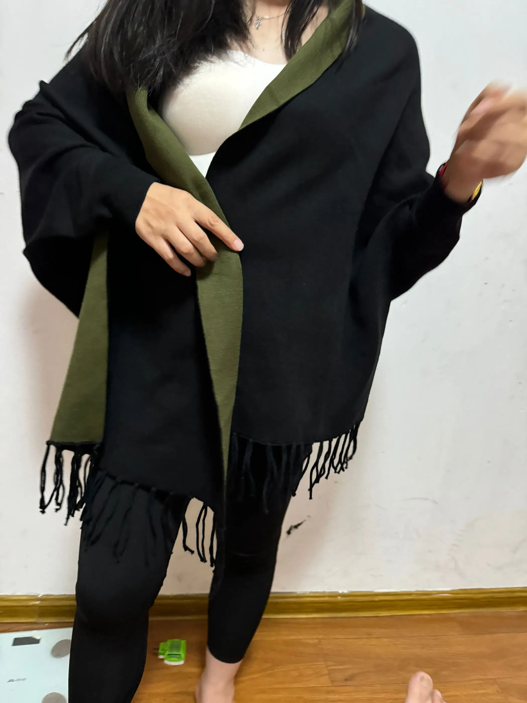 Однотонное осенне-зимнее вязаное пальто с рукавами летучая мышь длинное пончо