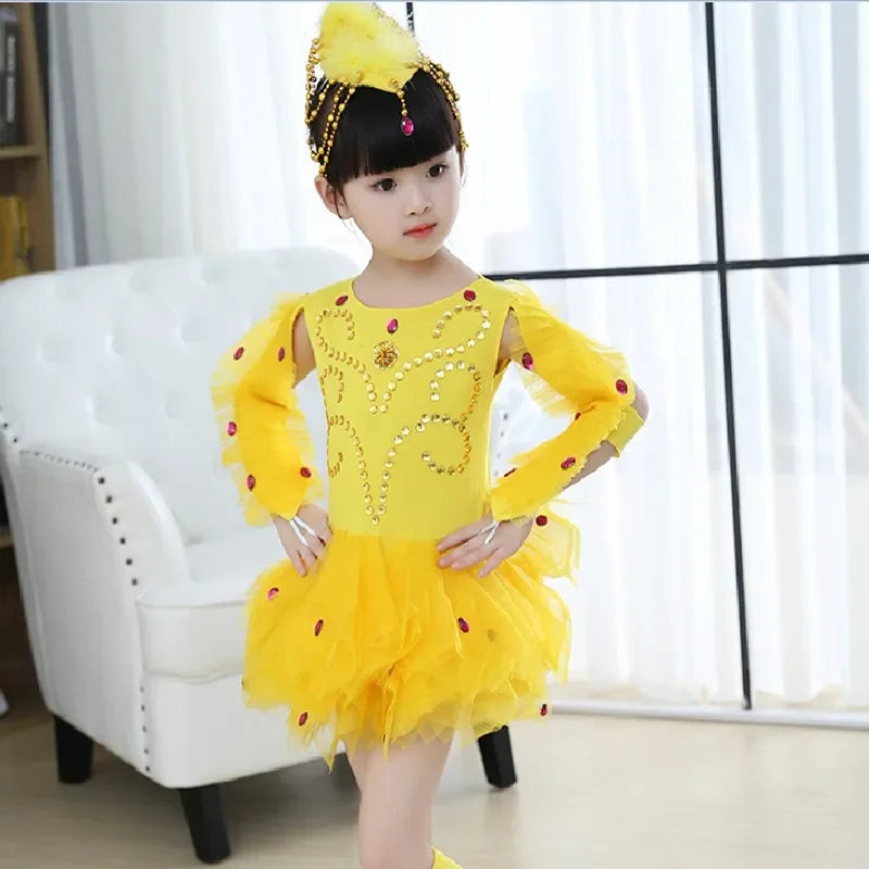 Детская и сумасшедшая танцевальная одежда Возьмите цыпленка