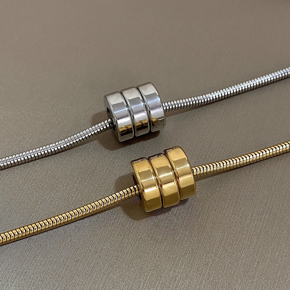 Трендовое позолоченное колье из нержавеющей стали со змеиными костями и кругами