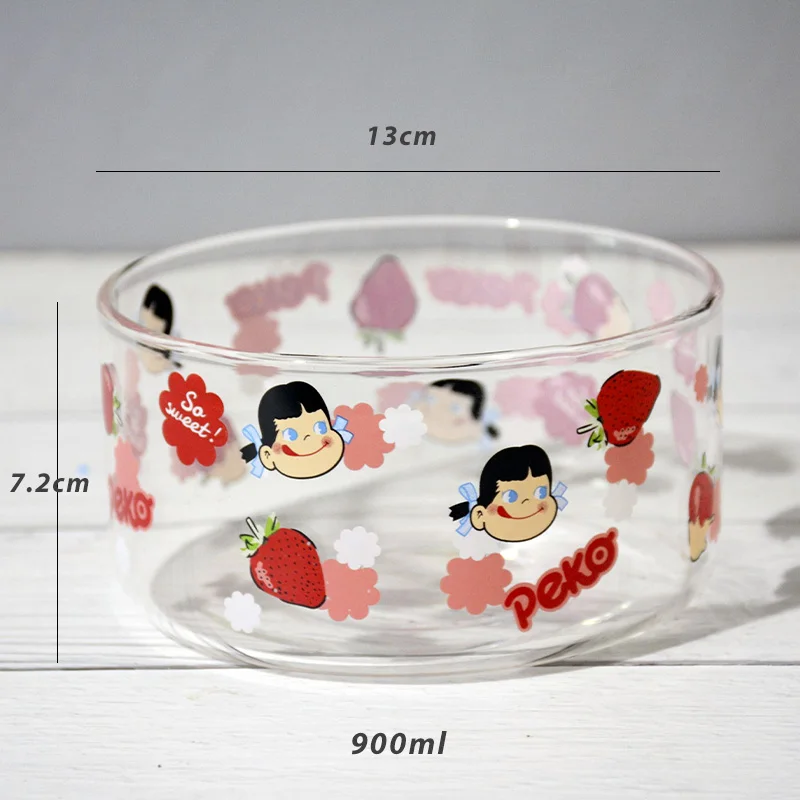 Простой и милый набор чашек для завтрака с молочной улыбающейся сестрой