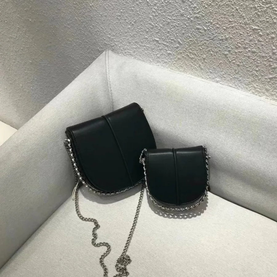 

2023 New Fashionable Small Dinner Diamond Messenger Bag Reflective Versatile Shoulder Bags Casual Daily Purses And Handbags Cc