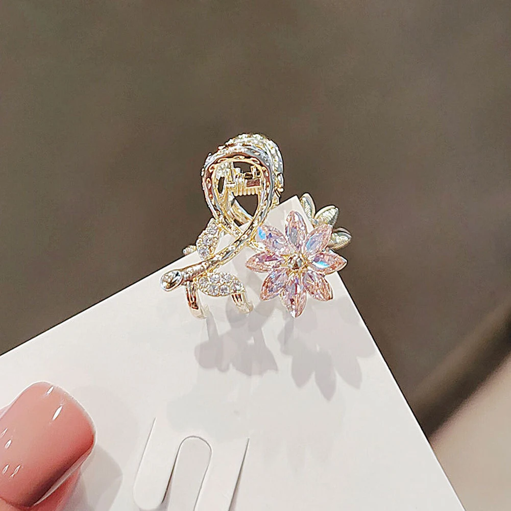 

Fashion Crystal Flower Shaped Hair Clip Mini Top Clip Flower Spring Clip Cute Women's Duckbill Clip Headdress Accessories