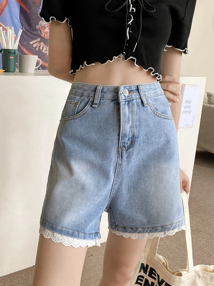 New Spring Summer Women Loose Lace Spliced Blue Denim Shorts Streetwear Female Button Wide Leg Jeans Shorts Bottoms