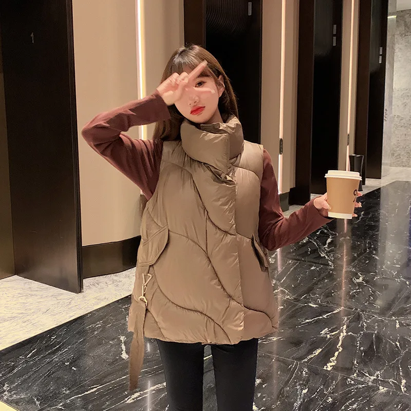 Autumn Winter New Women Cotton Vest Fashion Design Sense Large Pockets Casual Loose Plus Velvet Warm Solid Color Sleeveless Coat