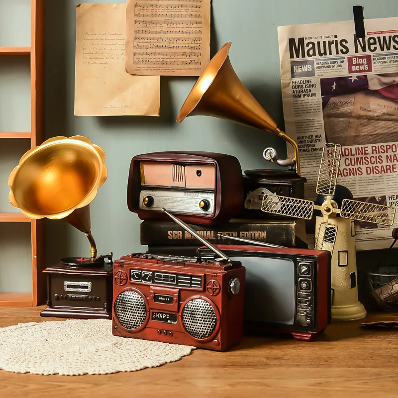 

Nostalgic Retro Resin Ornaments Crafts Home Decoration Photography Props Camera Gramophone Radio Miniature Model Handicrafts