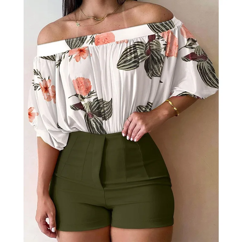 

Женский повседневный летний комплект с шортами, комплект из двух предметов, блузка с вырезом лодочкой и коротким рукавом и шорты с принтом, 2023