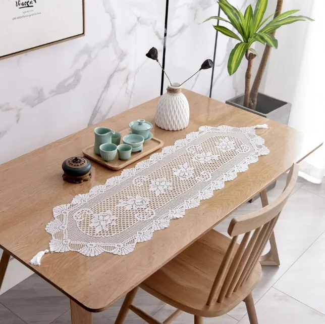 

Кружевная скатерть из полиэстера 33x114 см