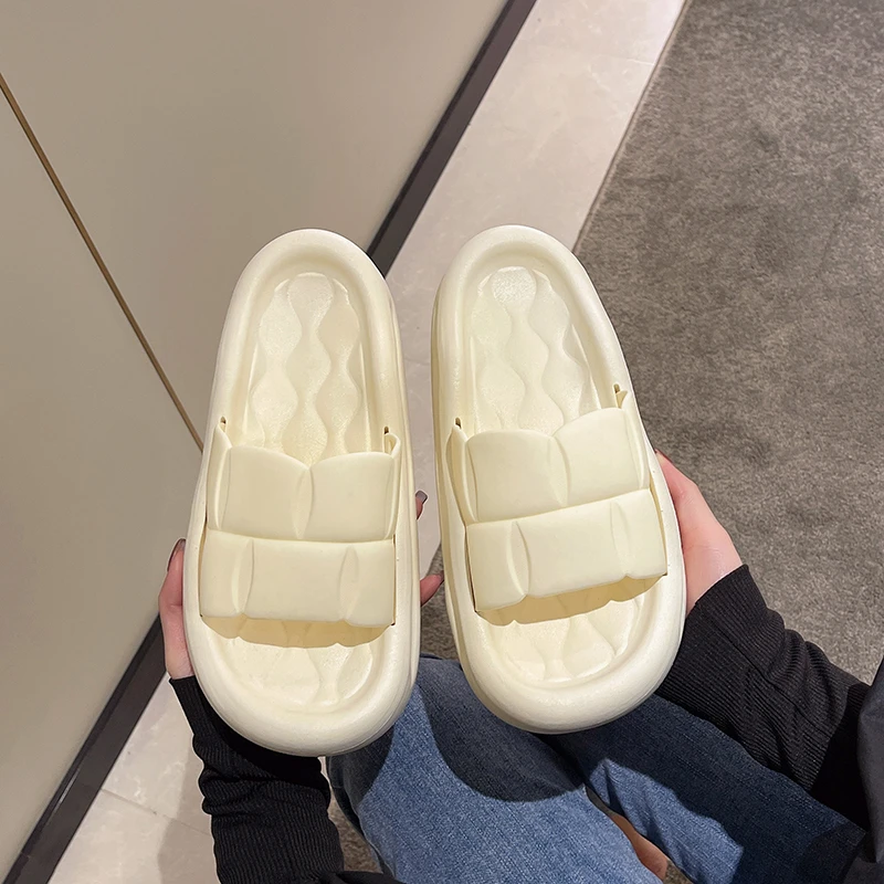 

Korean version of simple women's thick-soled slippers EVA soft bathroom flip-flops non-slip home couple summer casual sandals