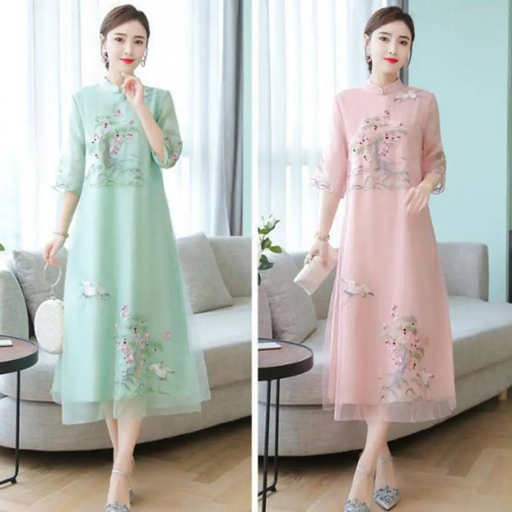 

Женское свободное платье-Ципао с воротником-стойкой, полурукавом и вышивкой