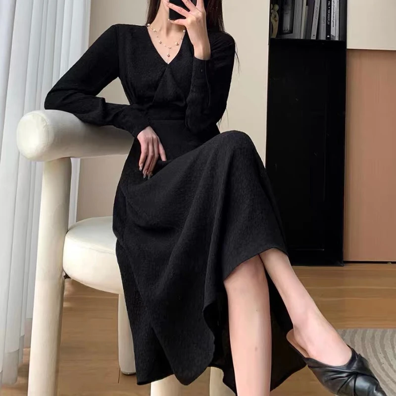 Женское осеннее жаккардовое платье с V-образным вырезом и длинным рукавом