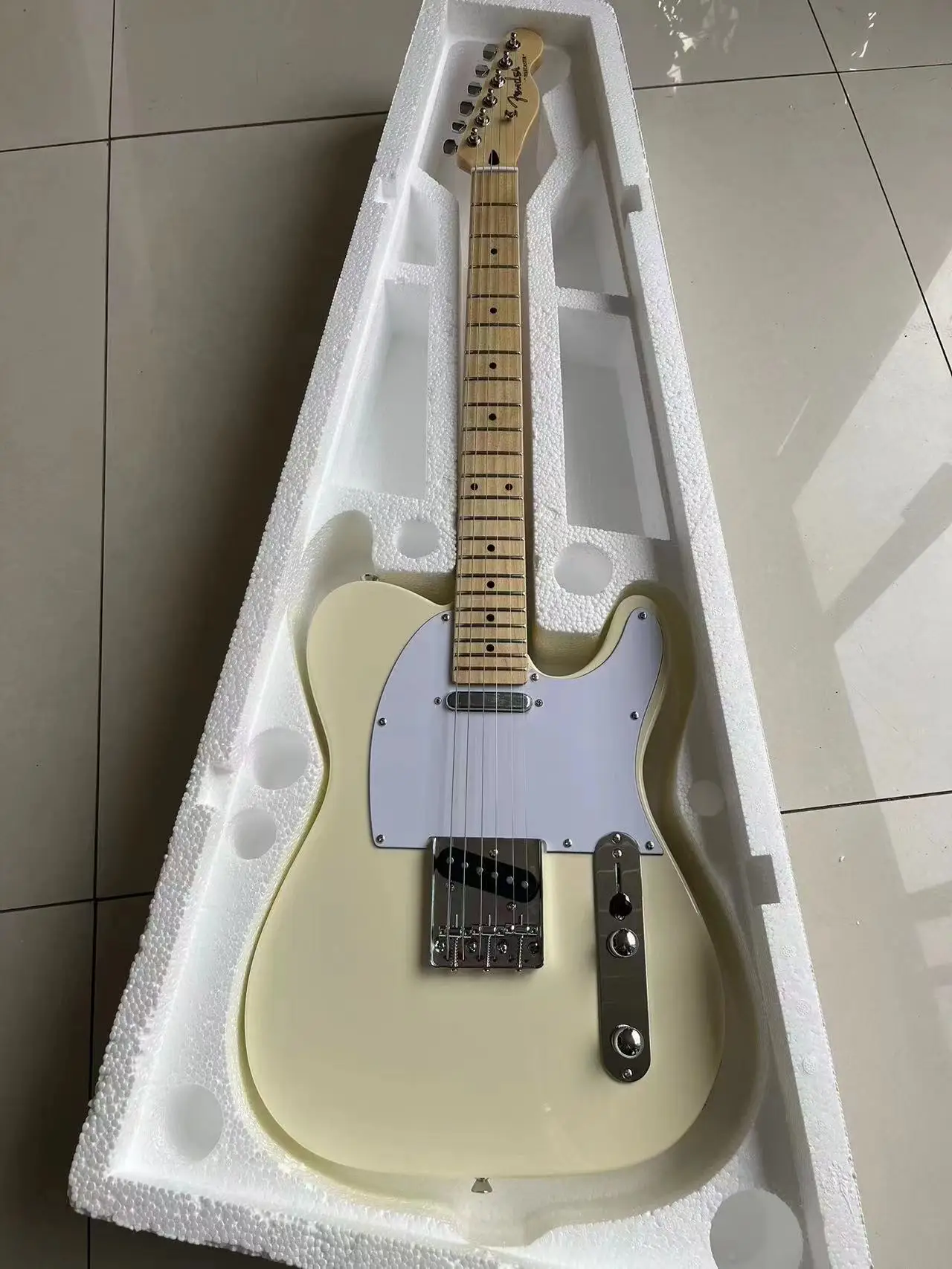 

Hot Tele electric guitar high quality basswood Body maple neck custom 6 string Guitars telecast-er style real photos FBHSNBSG