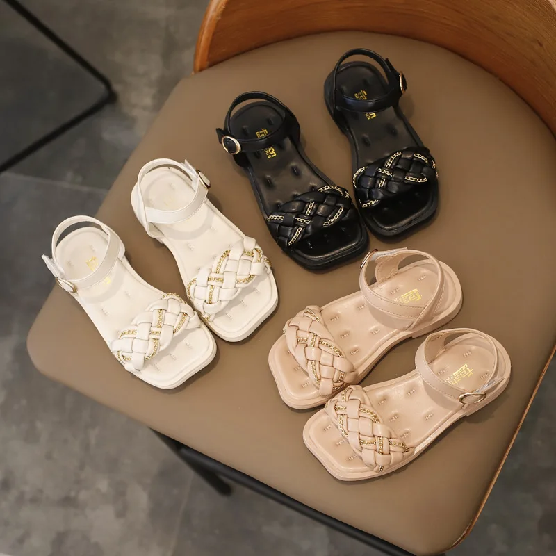 

Girls Sandals 2022 Summer Fashion Kids Open-toe Shoes Kids Soft PU Flat Black Weave with Chains Sweet Princess Square-toe shoes