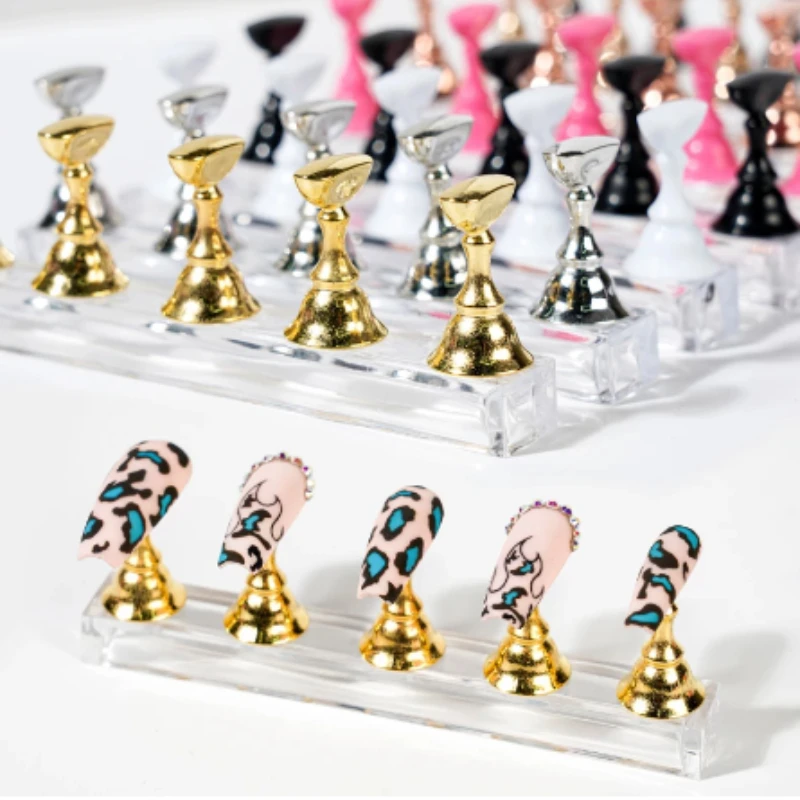 

5pcs/Set Magnetic Nail Holder False Nail Tip Practice Stand Crystal Base Holder Nail Art Display For Art Salon DIY & Practice