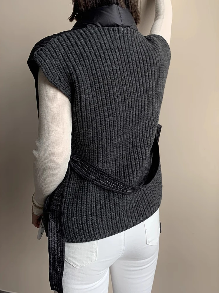 Вязаный жилет с v-образным вырезом и утепленным белым утиным пухом зимний