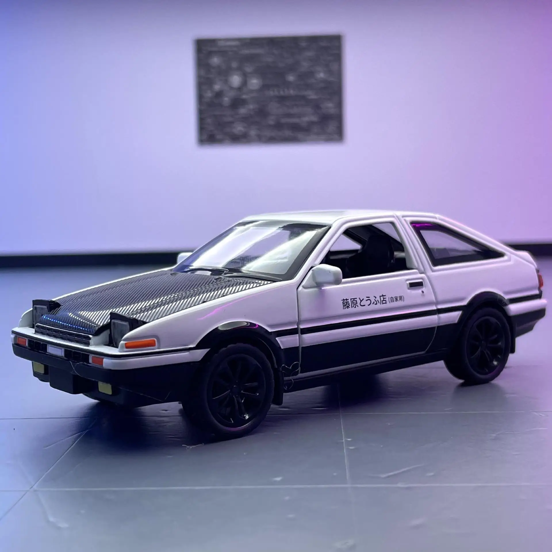 Модель автомобиля Toyota AE86 1:36 из литая металлического сплава