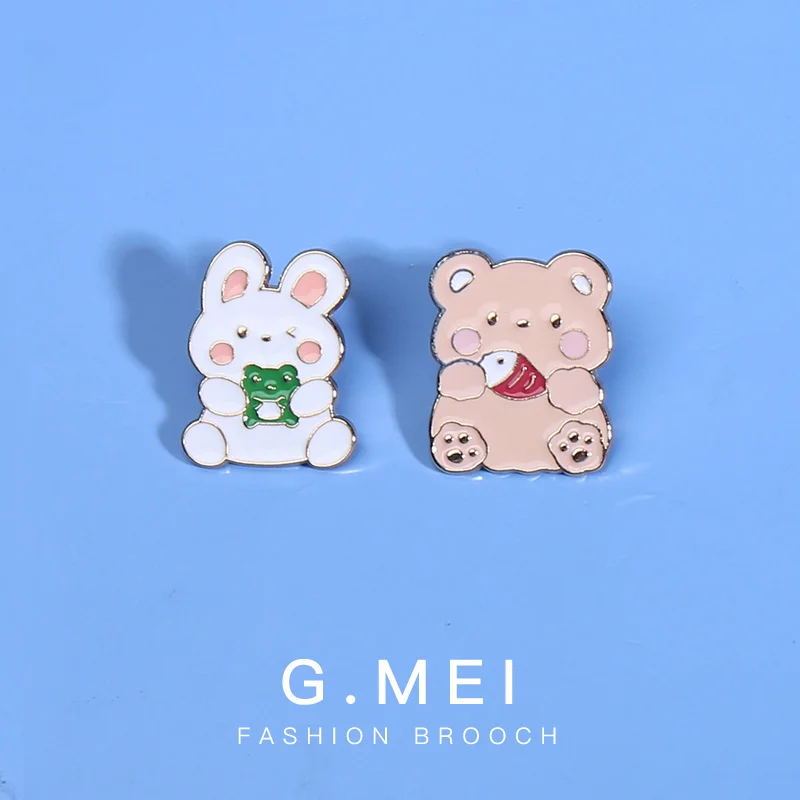 

Bunny bear Brooch male female creative metal badge pin couple gift backpack pin Trinket