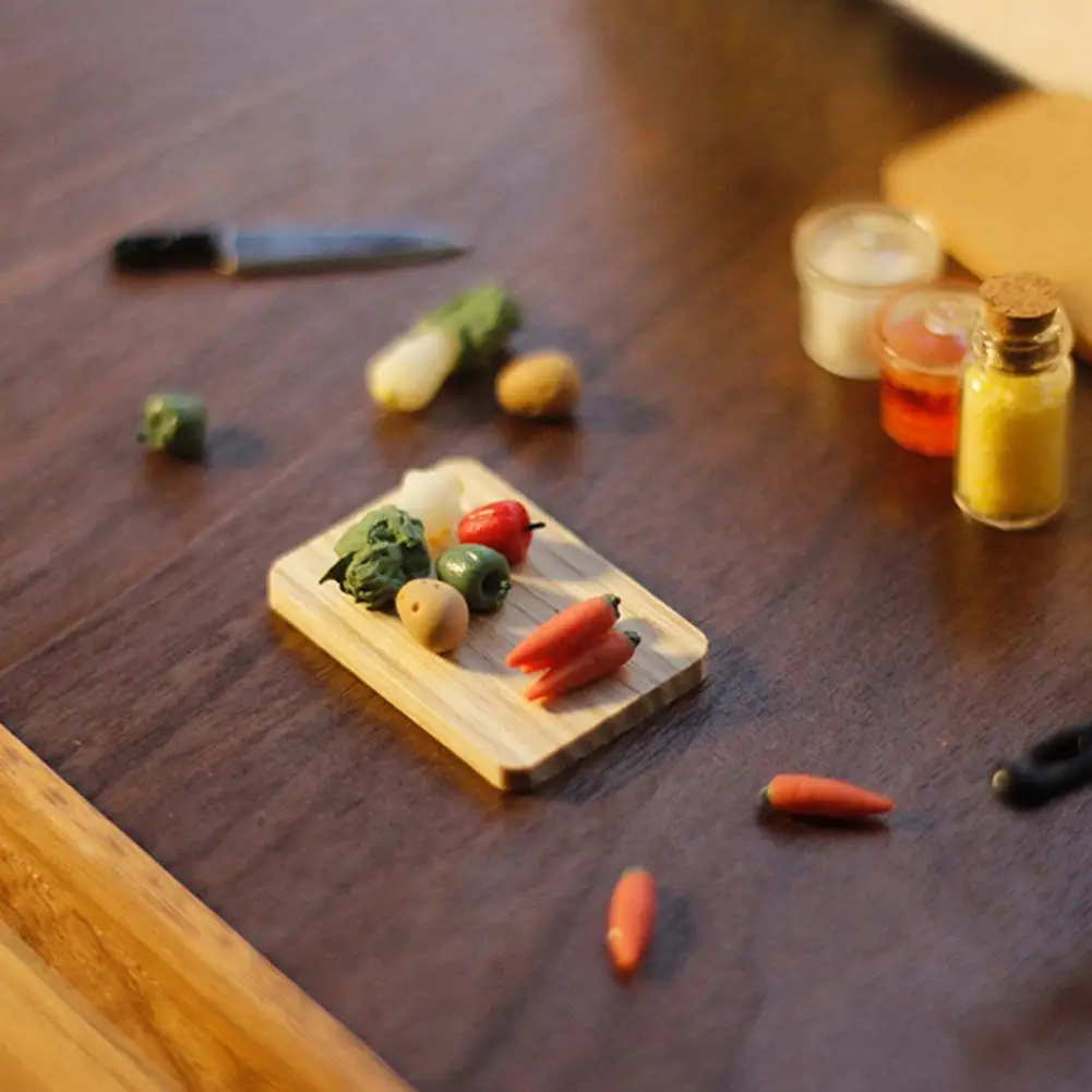 

Смешная изящная разделочная доска для кукольного домика с гладкой поверхностью Миниатюрная модель овощей и моркови игрушка для ролевых иг...