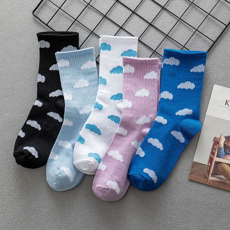 

Simple college style INS girl mid-tube socks four seasons general sports deodorant white cloud pattern cute girl socks