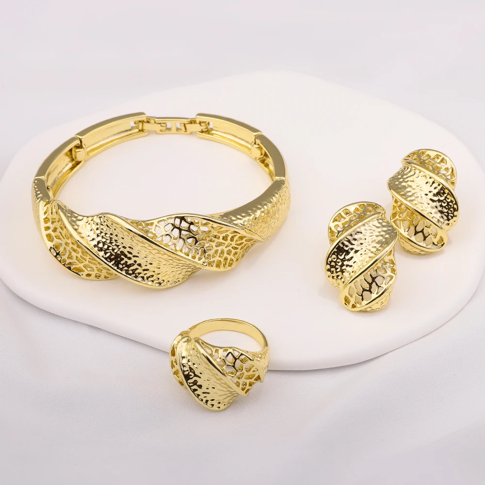 Набор бижутерии для женщин