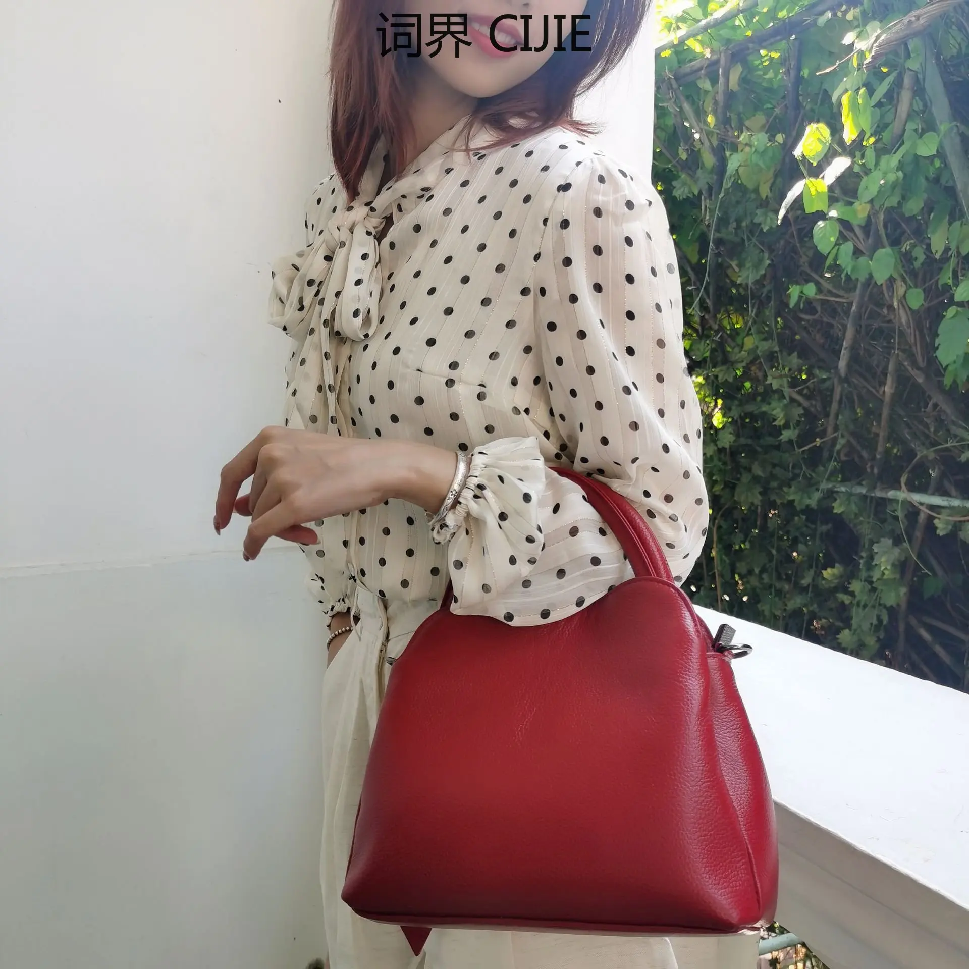 

Cijie New Top Layer Cowhide Leather Women's Bag Handbag Messenger Bag Commuter Bag Purses and Handles