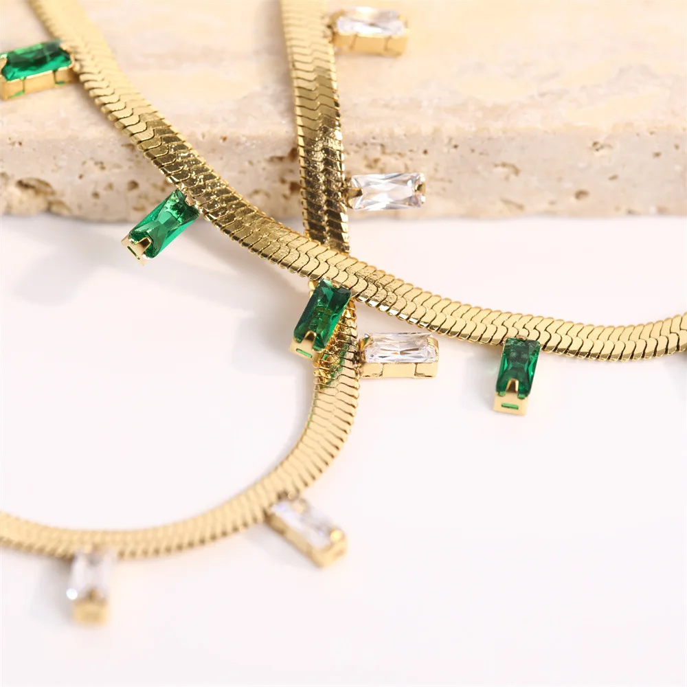 

New Fashion Emerald Multiple Zircon Snake Bone Necklace Stainless Steel Plating 18K Gold Neck Chain For Women Popular Jewelry