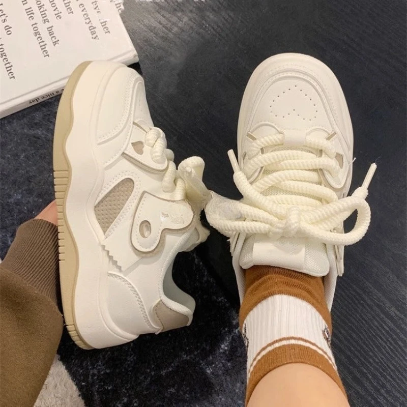 Модная брендовая дизайнерская женская спортивная обувь кроссовки на плоской