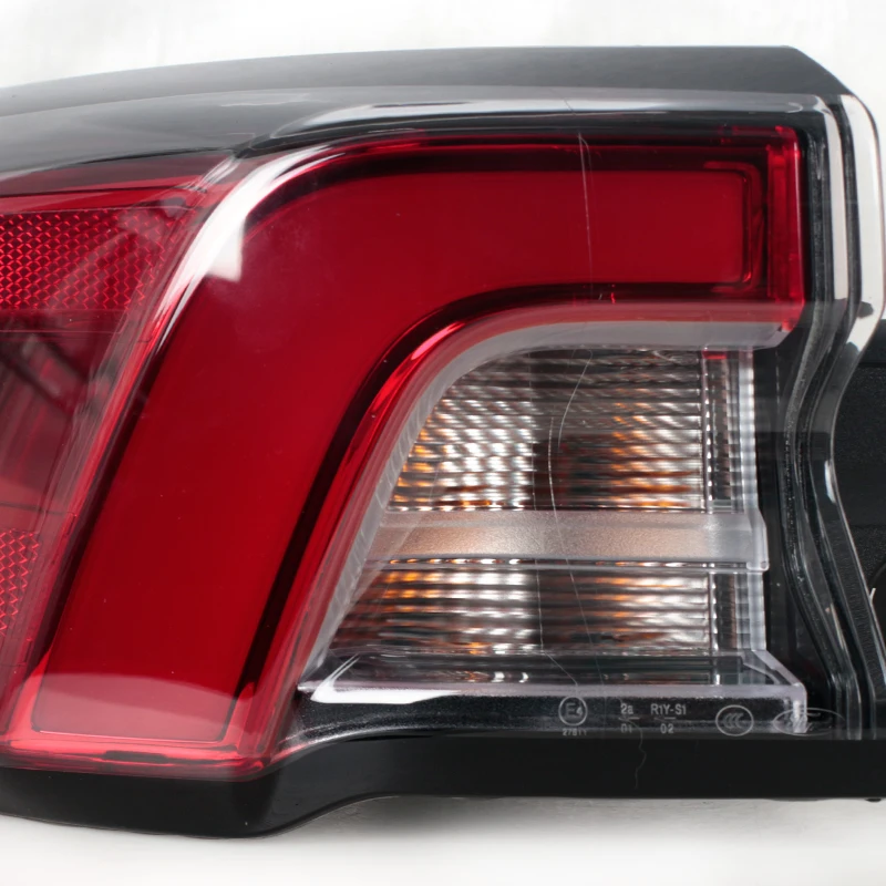 Фонарь задний в сборе для Ford Escape 2020 2021 2022