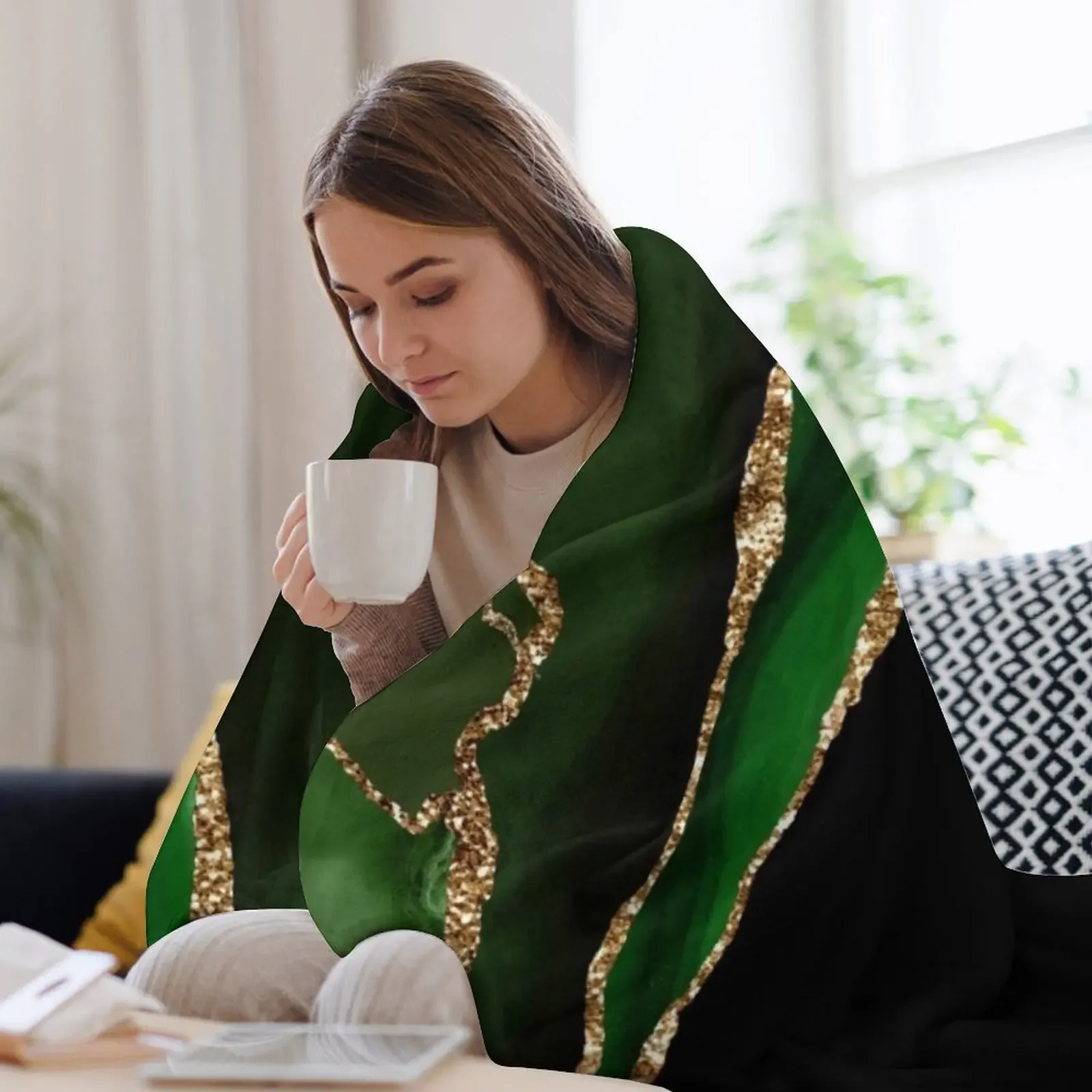 Абстрактное изумрудно-зеленое и золото современный жеодный агатовый дизайн