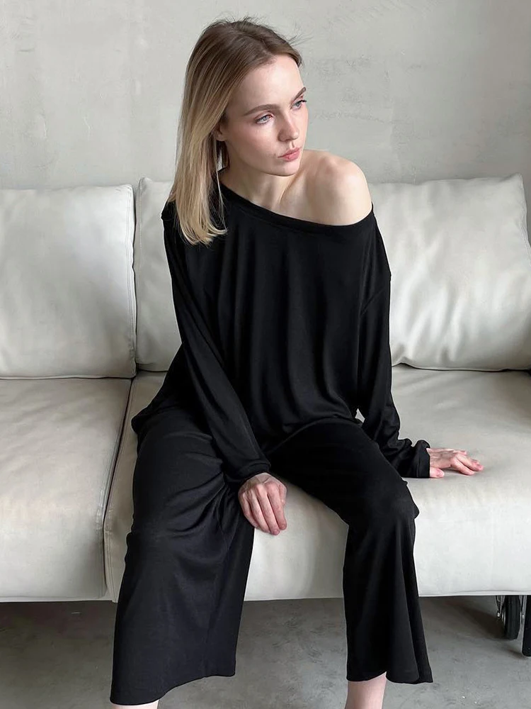 

Пижама с длинным рукавом и круглым вырезом, свободного покроя