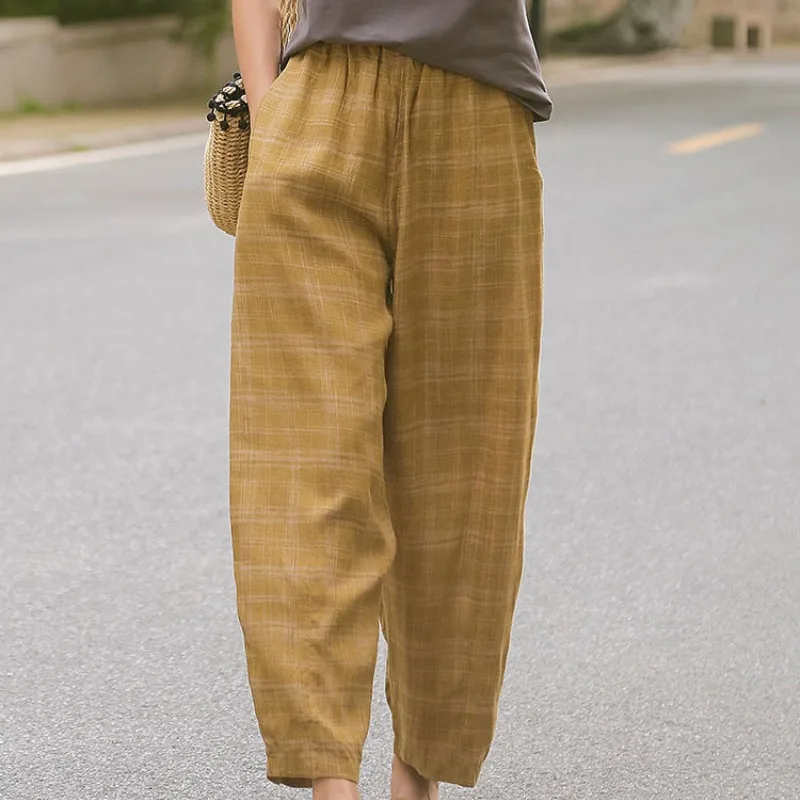 Женские брюки в клетку из хлопка и льна