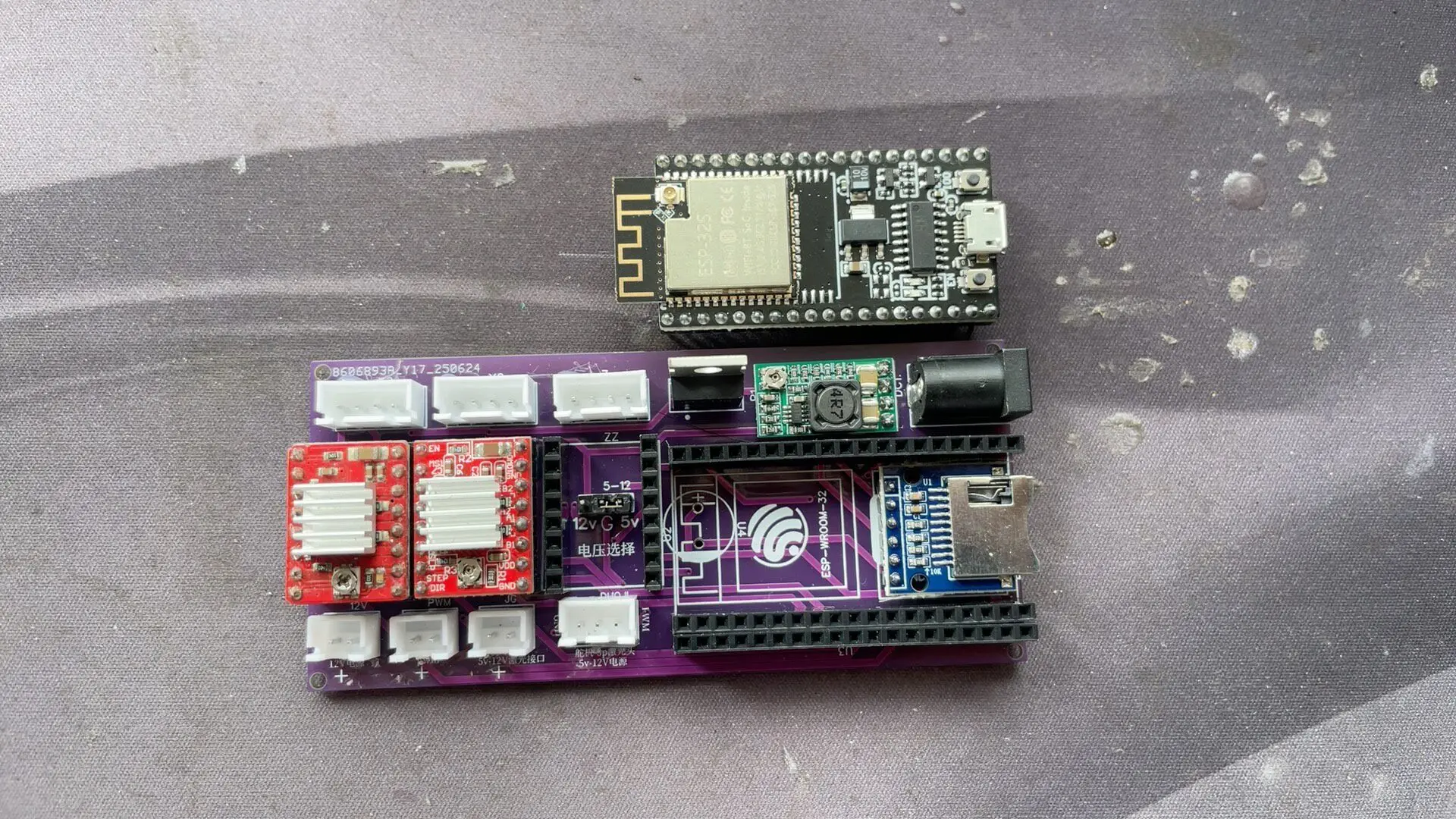 Фото Микроконтроллер ESP32 32-битный, беспроводная основная плата, Bluetooth, USB-интерфейс, для DIY-проектов, управления производством, печатная плата №1